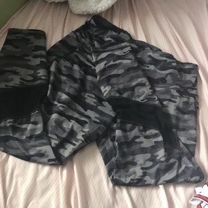 High wasted camo leggings